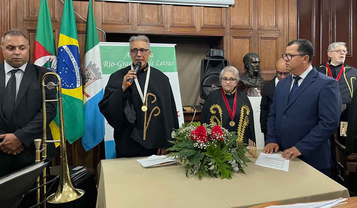 Academia Rio-Grandina de Letras comemora seus 45 anos com sessão ...